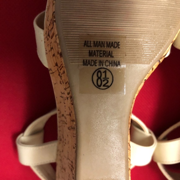 Bag  Clutch and Sandals - Picture 7 of 7